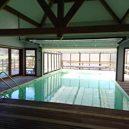 2 A 4 Personnes Le Pyreneen A Carrefour Des Activites De Montagne Hotell Arreau