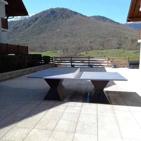 Hotell 2 A 4 Personnes Le Pyreneen A Carrefour Des Activites De Montagne *