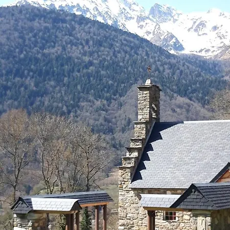 2 A 4 Personnes Le Pyreneen A Carrefour Des Activites De Montagne Hotell *