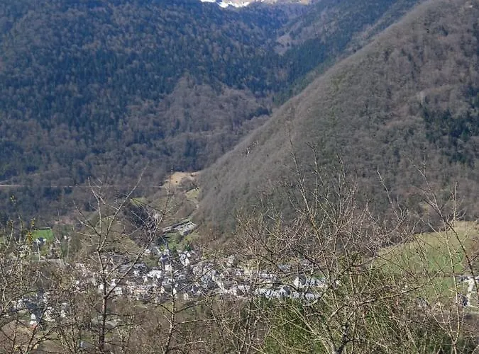 2 à 4 Personnes Le Pyrénéen à Carrefour Des Activités De Montagne *