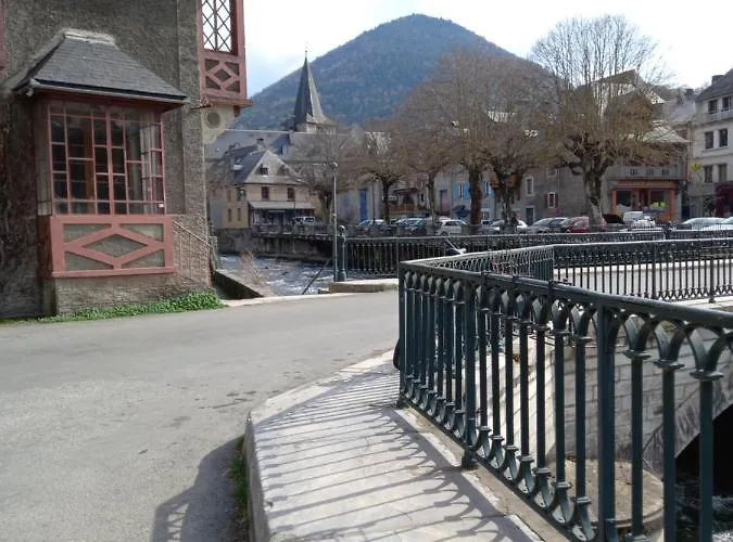 2 à 4 Personnes Le Pyrénéen à Carrefour Des Activités De Montagne *