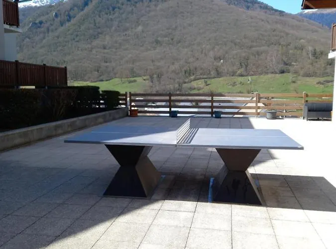 Hotel 2 à 4 Personnes Le Pyrénéen à Carrefour Des Activités De Montagne *